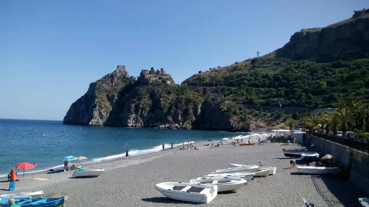 B&B Villa Carmen SantʼAlessio Siculo