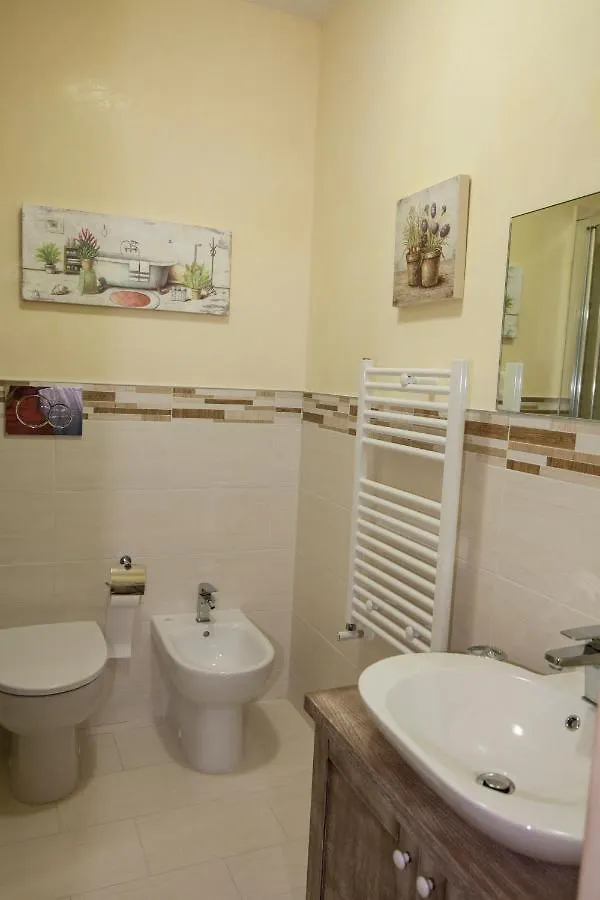 B&B Villa Carmen SantʼAlessio Siculo Italia