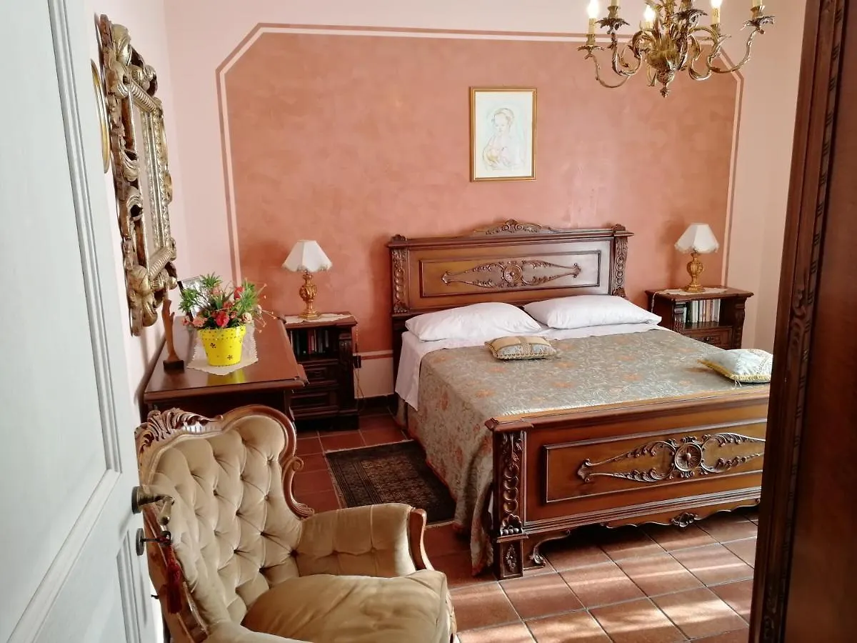 B&B Villa Carmen SantʼAlessio Siculo Italia